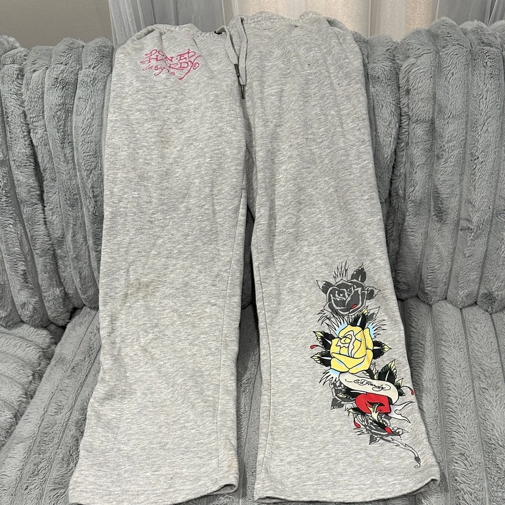 Ed Hardy Gray Sweatpants with Yellow Rose Graphic and Pink Logo - Picture 1 of 4